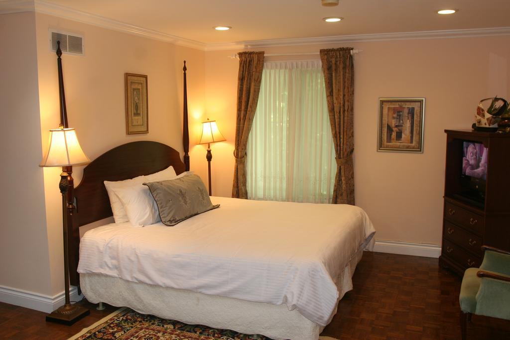 Bed & Breakfast Niagara Classic Inn 3*